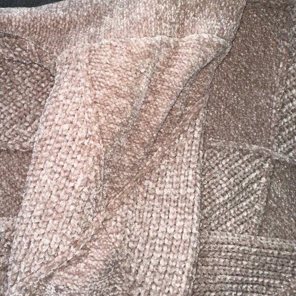 Velvet Soft Chunky Knit Tan Turtleneck Sweater / Women's Small - Picture 9 of 10